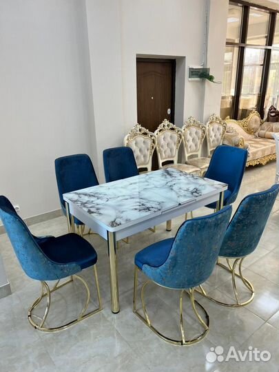 Столы и стулья