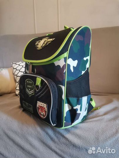 Школьный ранец