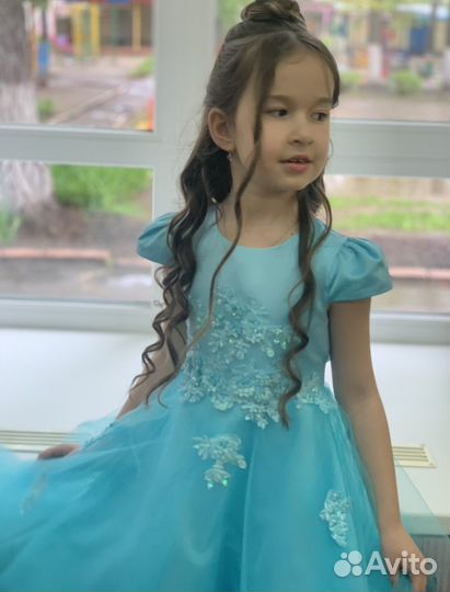 Нарядное платье для девочки 122 128