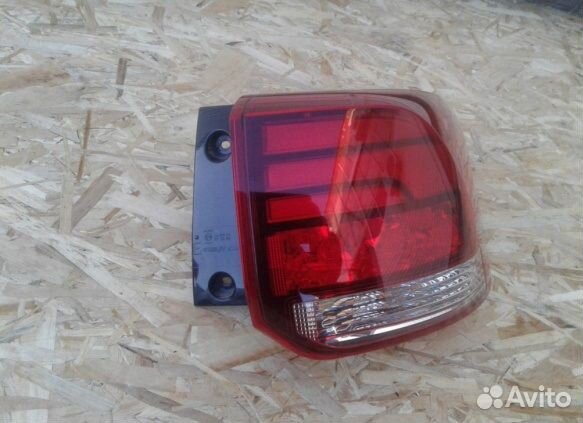 Фонарь правый Mitsubishi Outlander 3 2012-2015