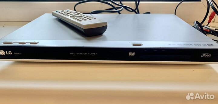 DVD плеер LG DS563X