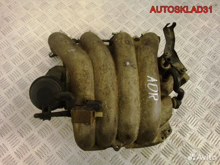 Коллектор впускной Volkswagen Passat B5+ 058133213