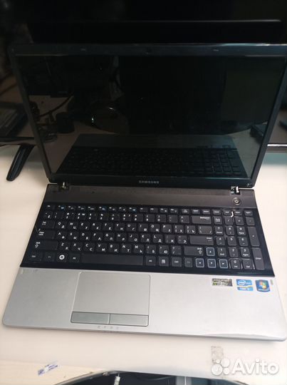 Ноутбук для игр i5/4GB/1GB видеокарта SSD+HDD