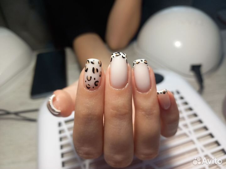 Маникюр и наращивание ногтей