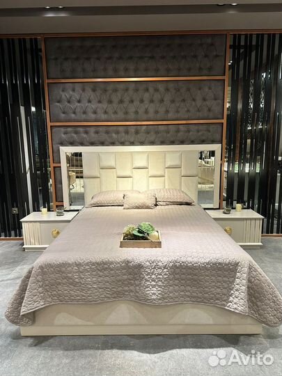 Спальный гарнитур