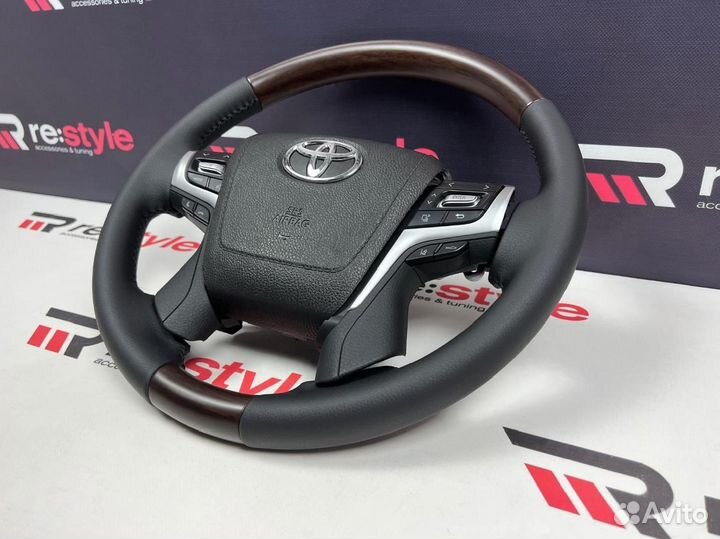 Руль Toyota Land Cruiser 200 в Стиле 16г