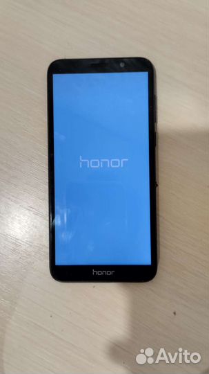 Телефон honor 7s