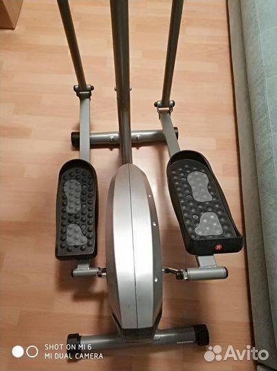 Эллиптический тренажер Carbon E200 эллипс элипсоид