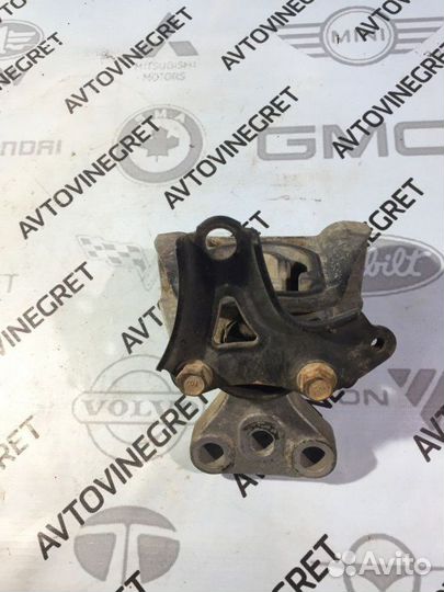 Подушка двигателя левая Honda Civic 8