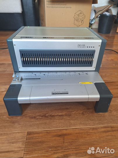 Брошюратор (брошюровщик, переплетчик)