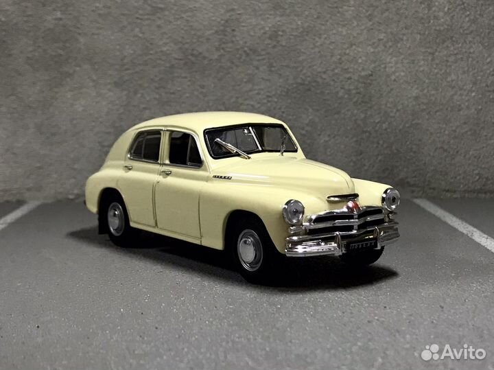 Коллекционная модель Газ-М20В Победа 1:43 DeA