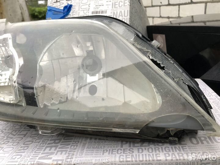 Фары на renault logan