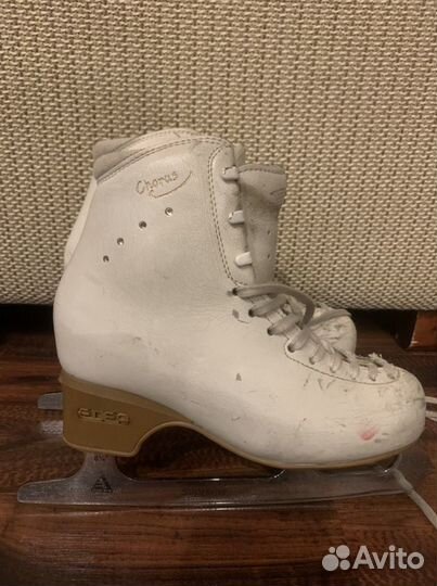 Коньки фигурные детские профессиональные
