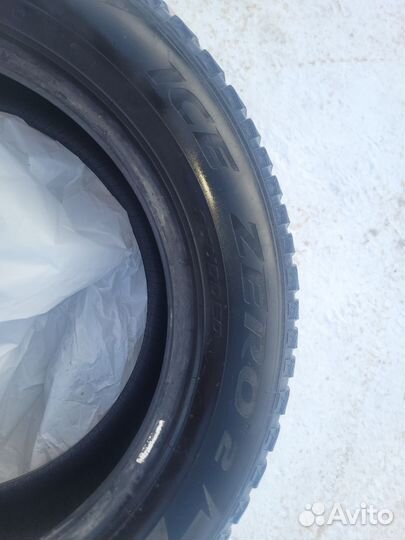 Pirelli Ice Zero 2 215/65 R17 103T