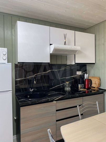 Дом 40 м² на участке 2 сот.