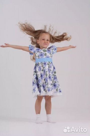 Летнее платье для девочки голубое