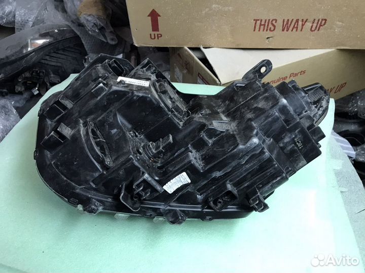 Фара правая Hyundai H1 Starex рестайл