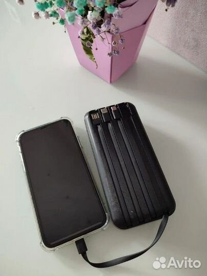 Внешний повер банк с беспроводной зарядкой 30000