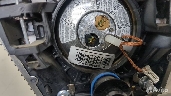 Подушка безопасности водителя Volvo V40