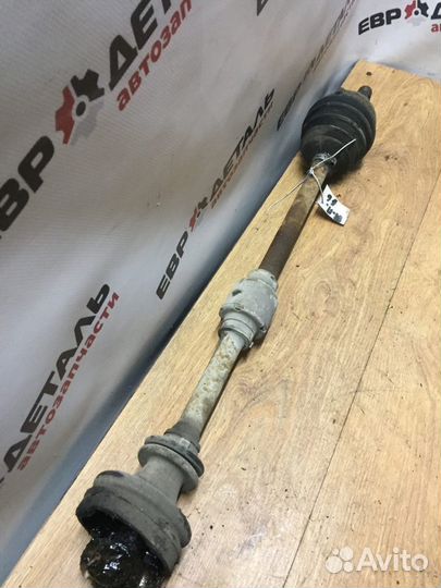 Полуось передняя правая Mitsubishi Carisma