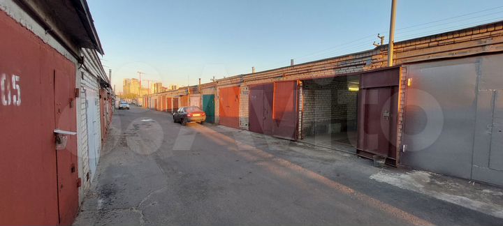 Гараж, > 30 м²