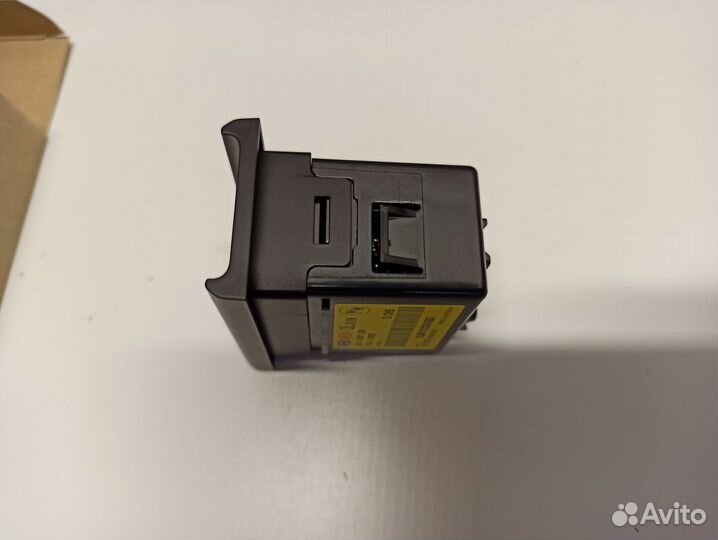 Разъём USB передней панели, KIA Sportage QL