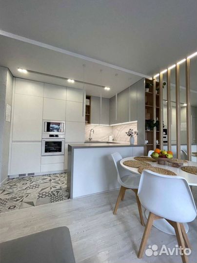 Кухня угловая с островом на заказ