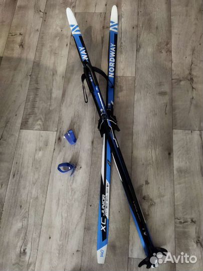 Лыжи беговые детские 140 (ботинки 30 размер-доп)