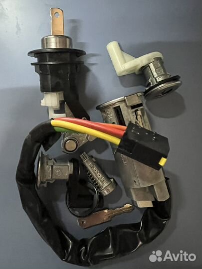 Замок зажигания renault logan 1 новый оригинал