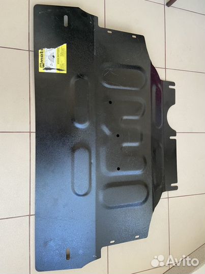 Продам металлическую защиту картера на Ауди А3