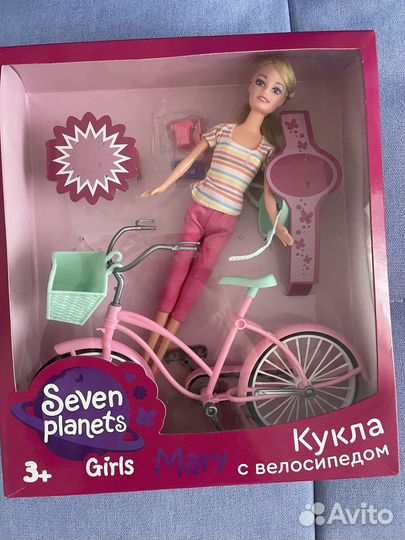 Барби с велосипедом