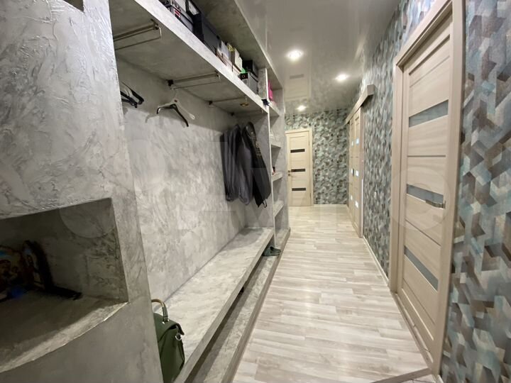 2-к. квартира, 60,2 м², 2/5 эт.