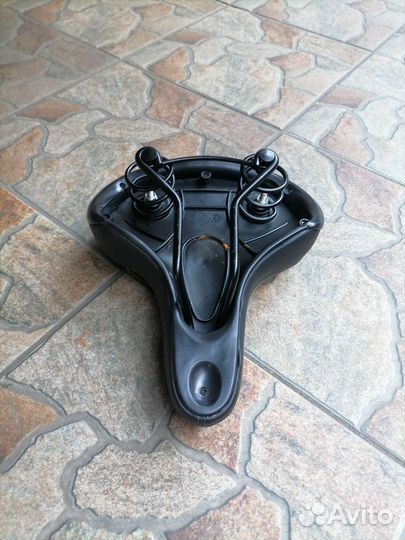 Седло для велосипеда кожаное