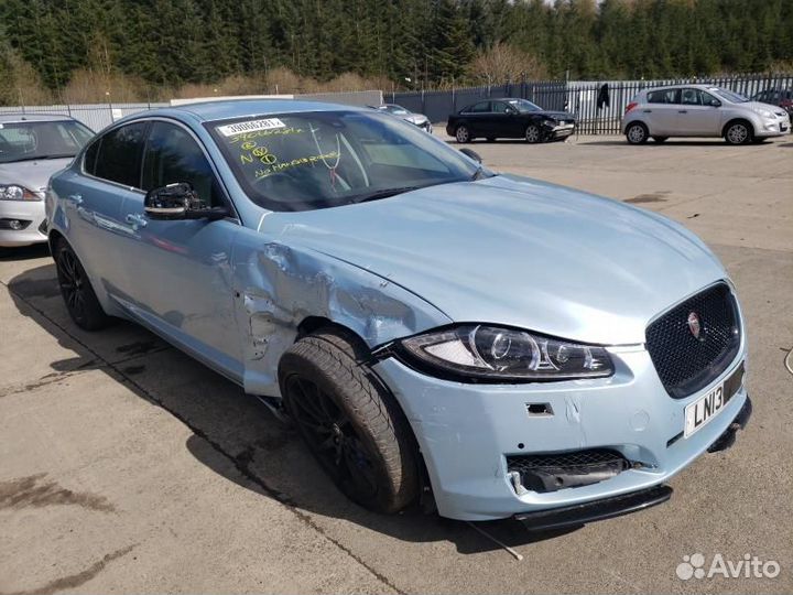Разбирается Jaguar XF 2013г. 3,0Дизель 306DT