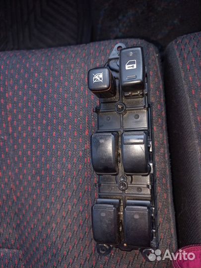 Пульт управления стеклоподъёмниками