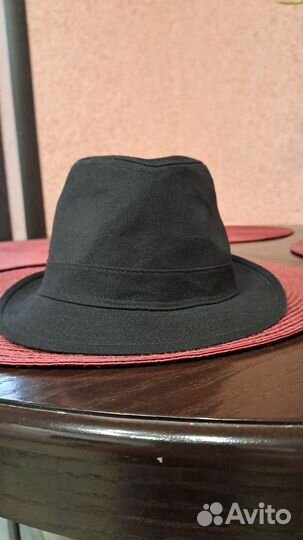 Новая чёрная детская шляпа