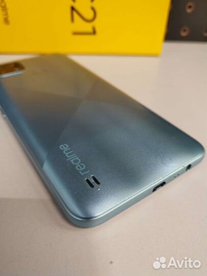 Телефон Realme C21 3/32gb