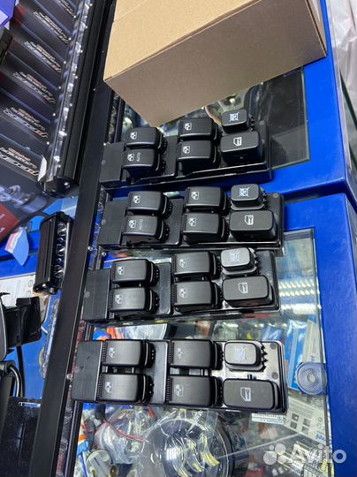 Блок управления стеклоподъемников Hyundai Sonata