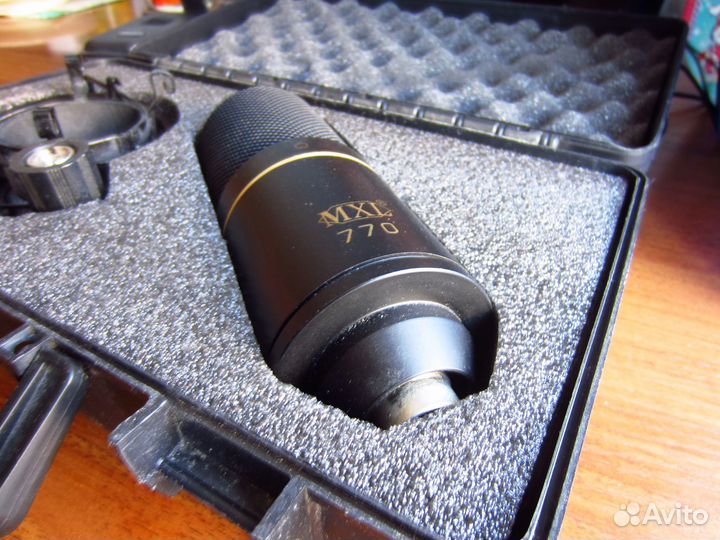 Студийный микрофон Marshall MXL 770