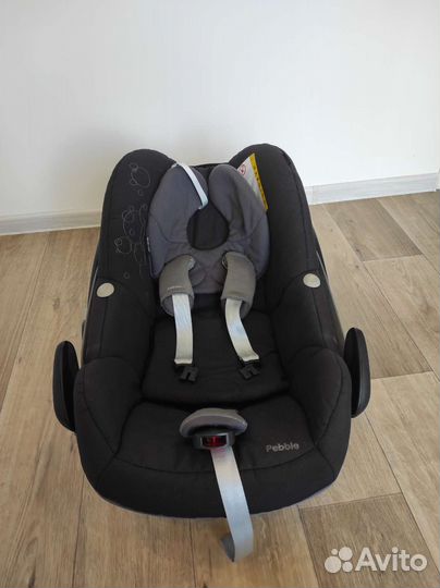 Автокресло 0+ Maxi Cosi pebble