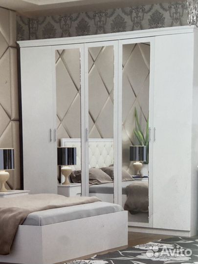 Спальный гарнитур 