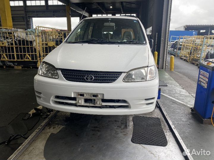 Дверь Toyota Corolla spacio AE111N передняя левая