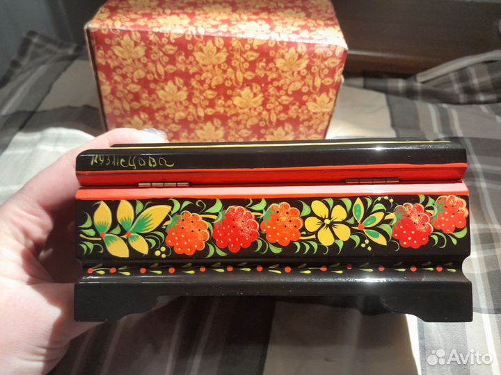 Деревянная шкатулка ручной росписи хохлома