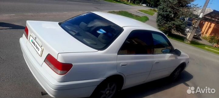 Toyota Carina 1.5 AT, 1997, 250 000 км