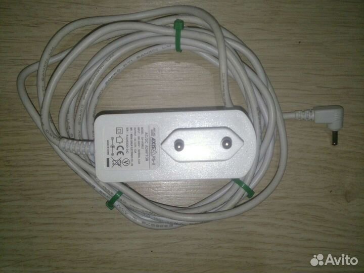 Axis фирменные бп 5в 1.5а белые красивые