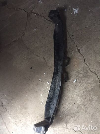 Усилитель переднего бампера митсубиси л 200