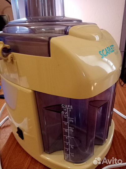 Соковыжималка Scarlett SC-016
