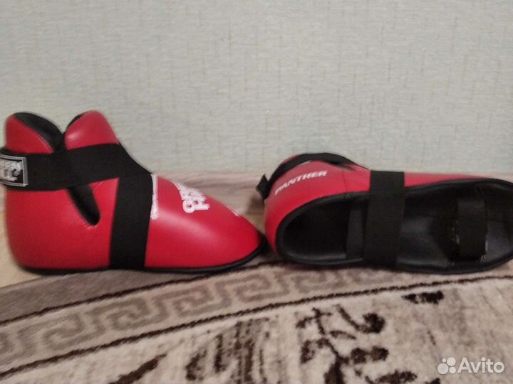 Боксерские перчатки