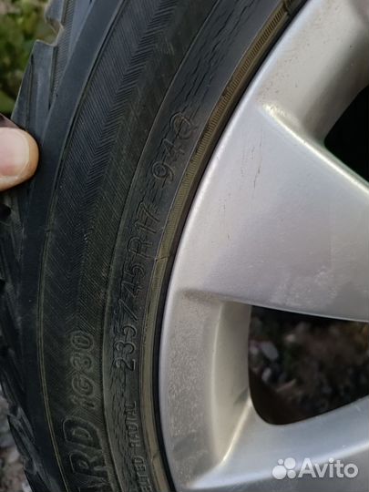 Yokohama Ice Guard IG30 235/45 R17 и 215/50 R17