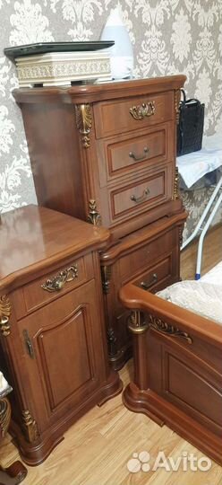 Продам спальный гарнитур